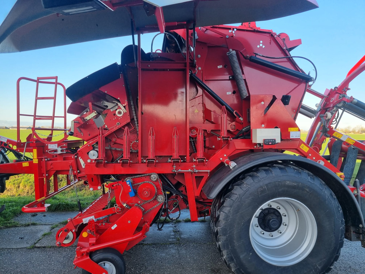 Lely Welger RPC160V - معدة تغليف البالات: صور 5 Lely Welger RPC160V - معدة تغليف البالات: صور 5