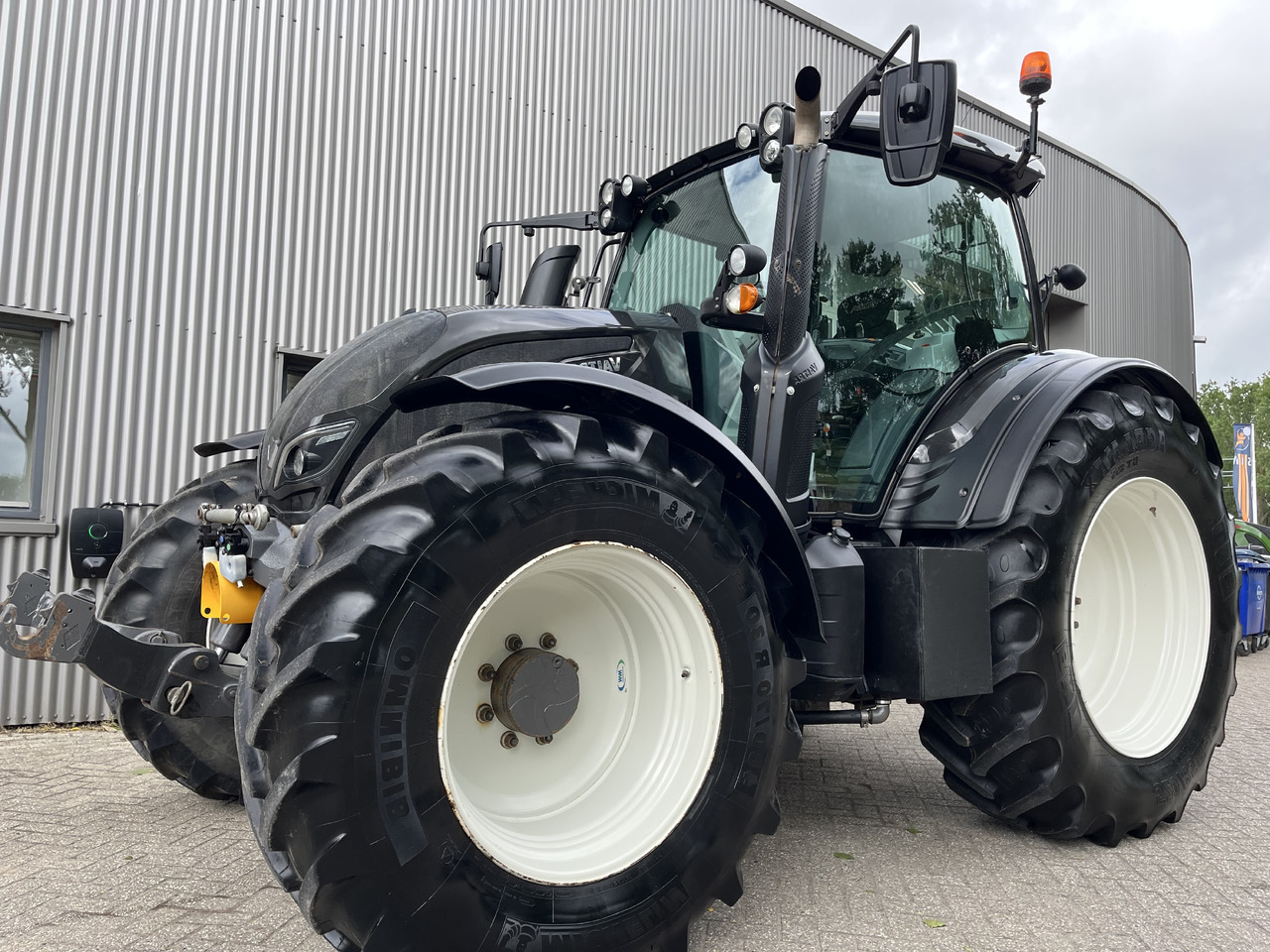 Valtra N174 Active - جرار: صور 1 Valtra N174 Active - جرار: صور 1