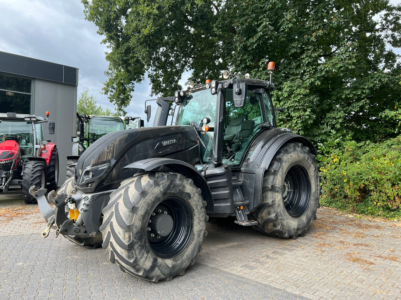 Valtra T174 Versu - جرار: صور 1 Valtra T174 Versu - جرار: صور 1