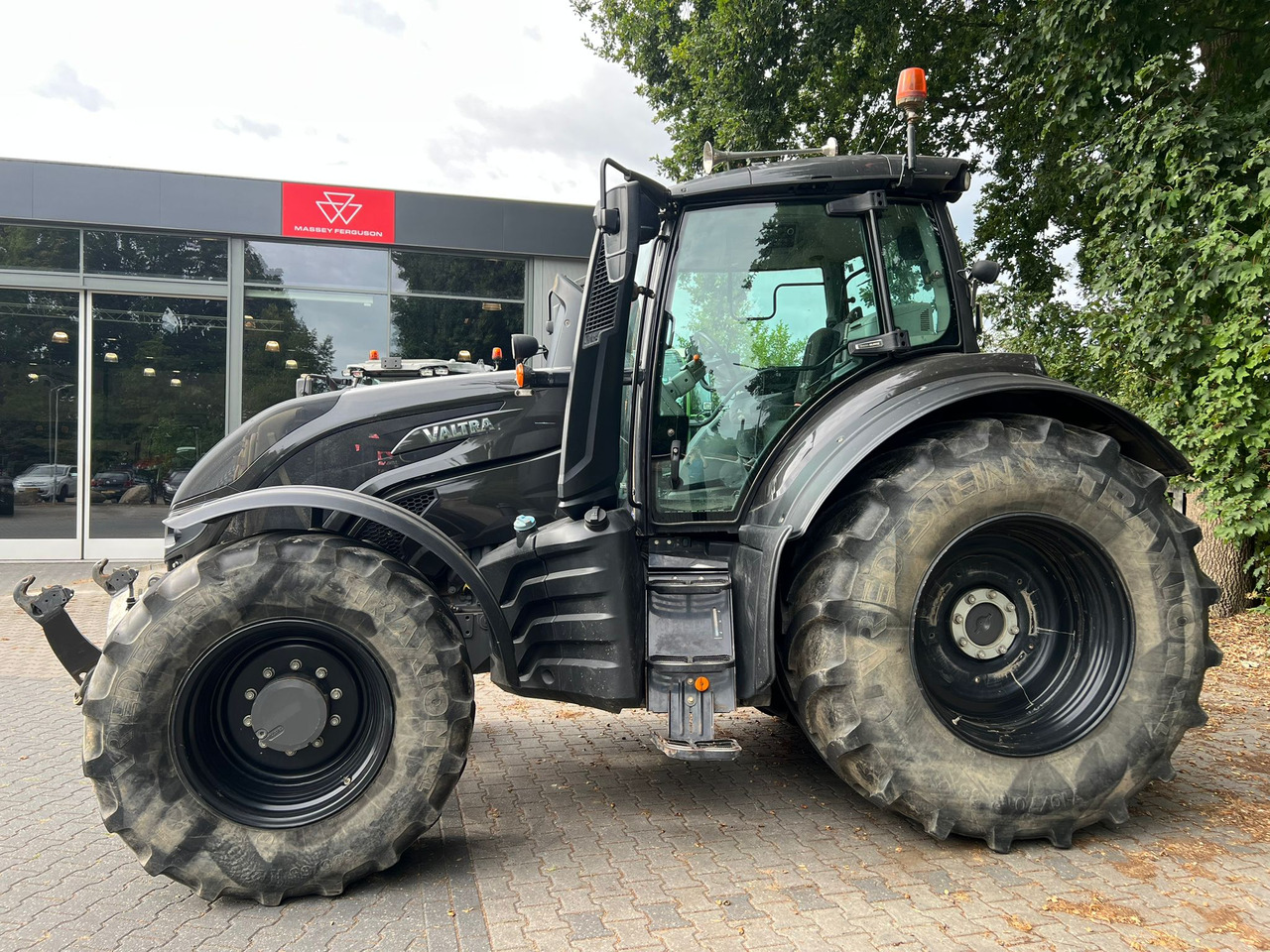 Valtra T174 Versu - جرار: صور 2 Valtra T174 Versu - جرار: صور 2