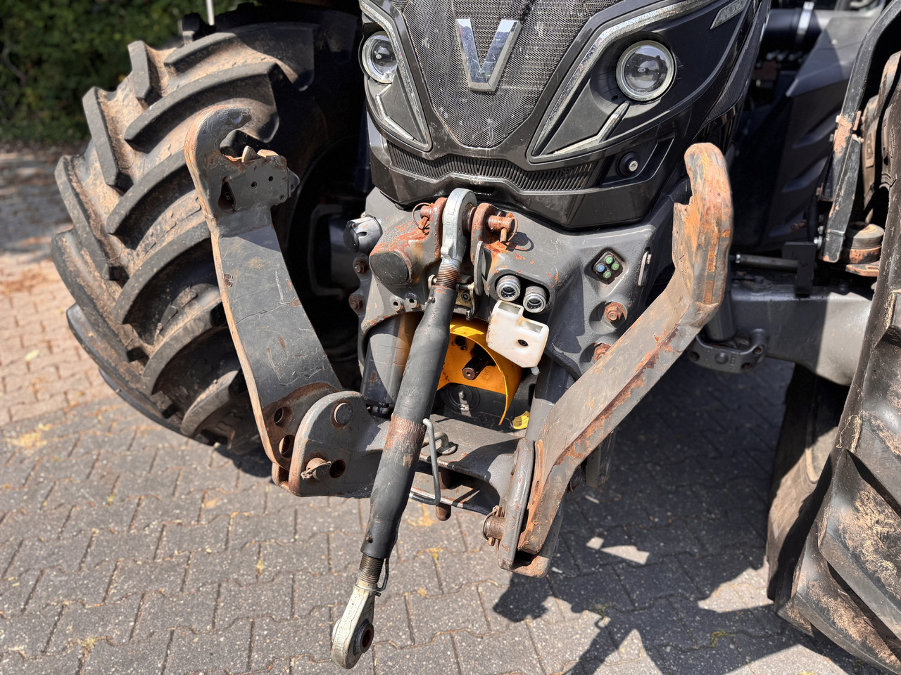 Valtra T214 Direct - جرار: صور 5 Valtra T214 Direct - جرار: صور 5