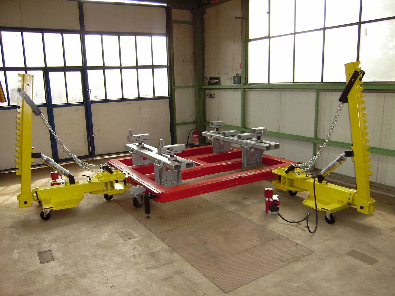 Frame for Truck Cabin Repair / Rahmen für die Reparatur von Lkw-Fahrerhäusern / Rám pro opravu kabin nákladních vozidel / Cadru pentru repararea cabinelor camioanelor - معدات الورش: صور 3 Frame for Truck Cabin Repair / Rahmen für die Reparatur von Lkw-Fahrerhäusern / Rám pro opravu kabin nákladních vozidel / Cadru pentru repararea cabinelor camioanelor - معدات الورش: صور 3