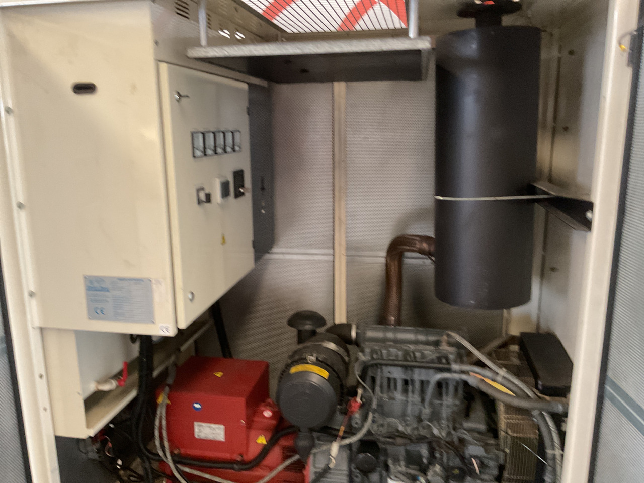 Deutz F3M1011F, 45KVA generatorset. Like brand new. Low standby hours - مجموعة المولدات: صور 2 Deutz F3M1011F, 45KVA generatorset. Like brand new. Low standby hours - مجموعة المولدات: صور 2