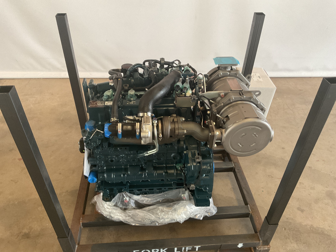 Kubota V3307 CR-T - المحرك: صور 2 Kubota V3307 CR-T - المحرك: صور 2