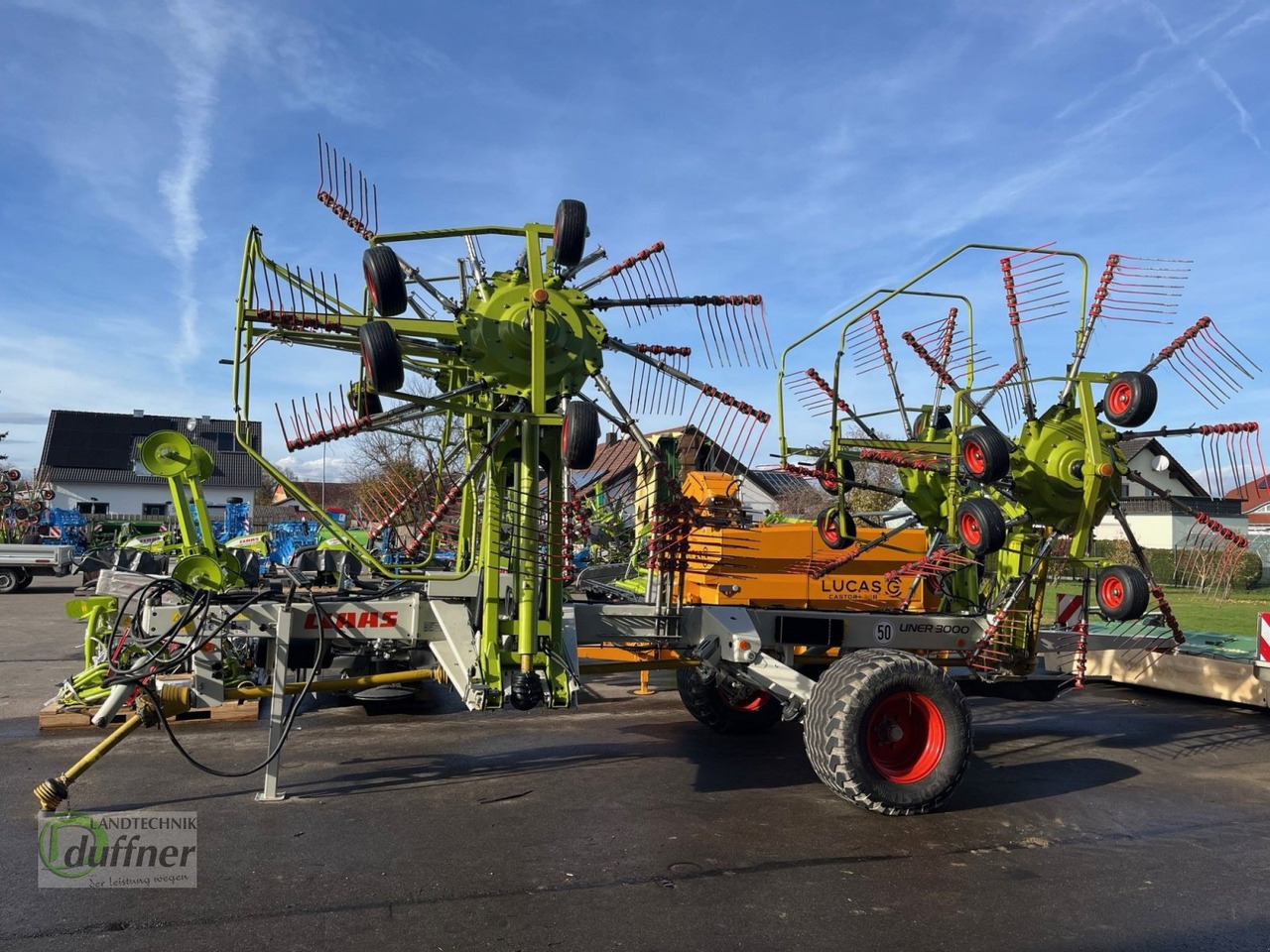 CLAAS Liner 3000 - لمّامَة القش: صور 4 CLAAS Liner 3000 - لمّامَة القش: صور 4