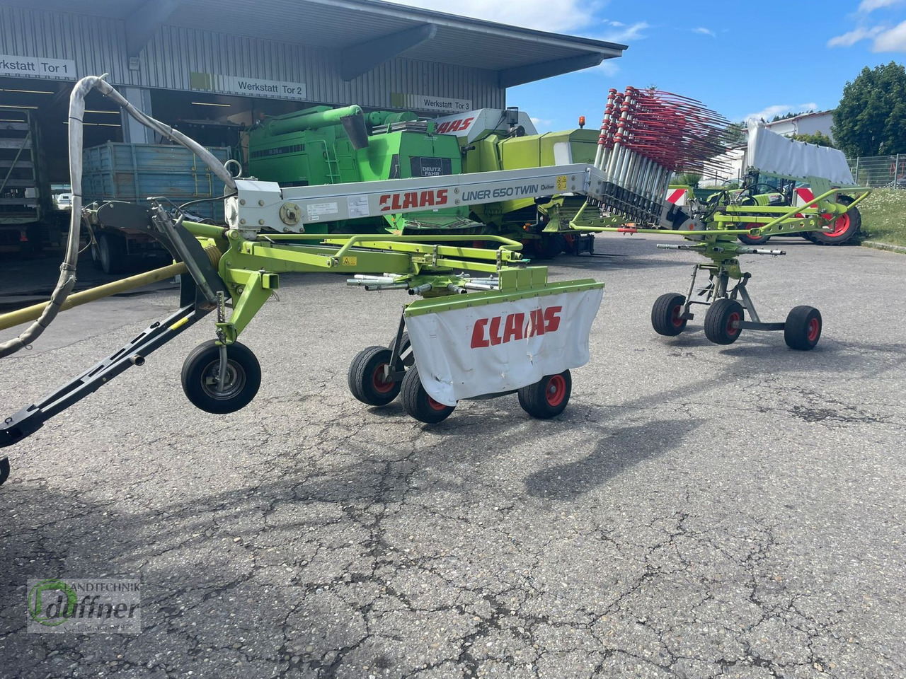 CLAAS Liner 650 Twin - لمّامَة القش: صور 5 CLAAS Liner 650 Twin - لمّامَة القش: صور 5