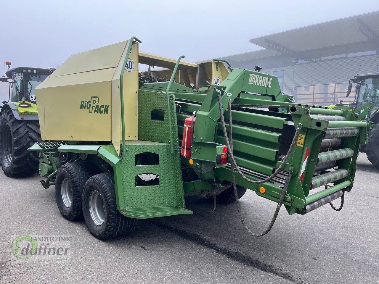 Krone Big Pack 127 - مكبس البالات المستطيله: صور 2 Krone Big Pack 127 - مكبس البالات المستطيله: صور 2