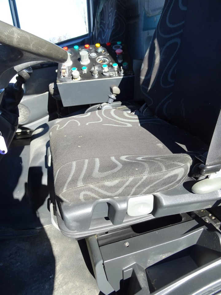 سياره كنس شوارع IVECO EUROCARGO 150E22: صور 8 سياره كنس شوارع IVECO EUROCARGO 150E22: صور 8