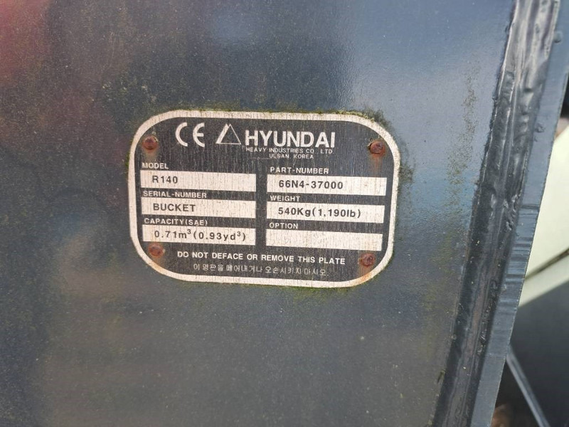 Hyundai Exacavator Digging Bucket 140, 6N4-37000 - بكت - آلات البناء: صور 3 Hyundai Exacavator Digging Bucket 140, 6N4-37000 - بكت - آلات البناء: صور 3