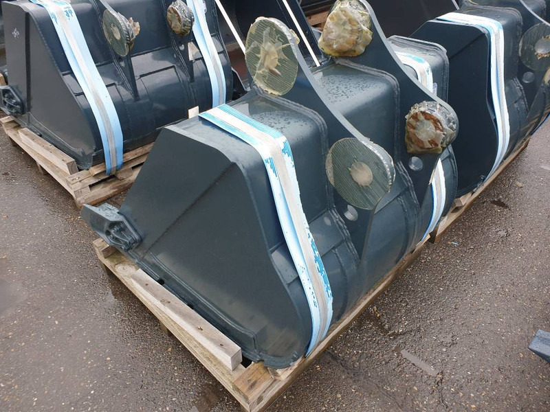 Hyundai Excavator digging bucket 140, 61K4-30101 - بكت - آلات البناء: صور 3 Hyundai Excavator digging bucket 140, 61K4-30101 - بكت - آلات البناء: صور 3