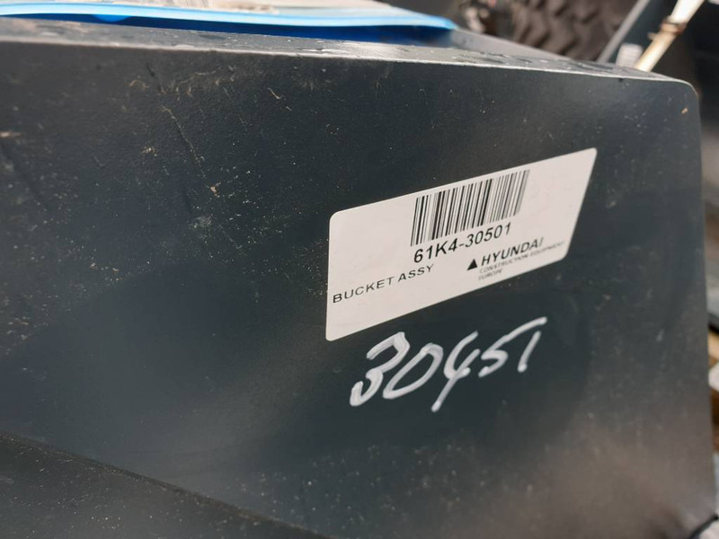 Hyundai Excavator digging bucket 140, 61K4-30501 - بكت - آلات البناء: صور 5 Hyundai Excavator digging bucket 140, 61K4-30501 - بكت - آلات البناء: صور 5