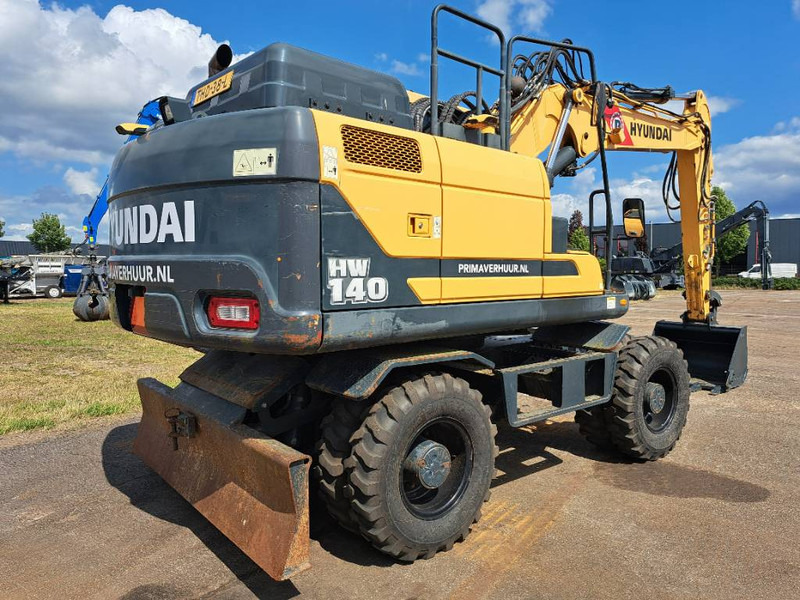 Hyundai HW140 - حفارة على عجلات: صور 3 Hyundai HW140 - حفارة على عجلات: صور 3