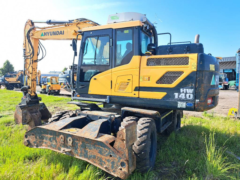 Hyundai HW140 - حفارة على عجلات: صور 3 Hyundai HW140 - حفارة على عجلات: صور 3