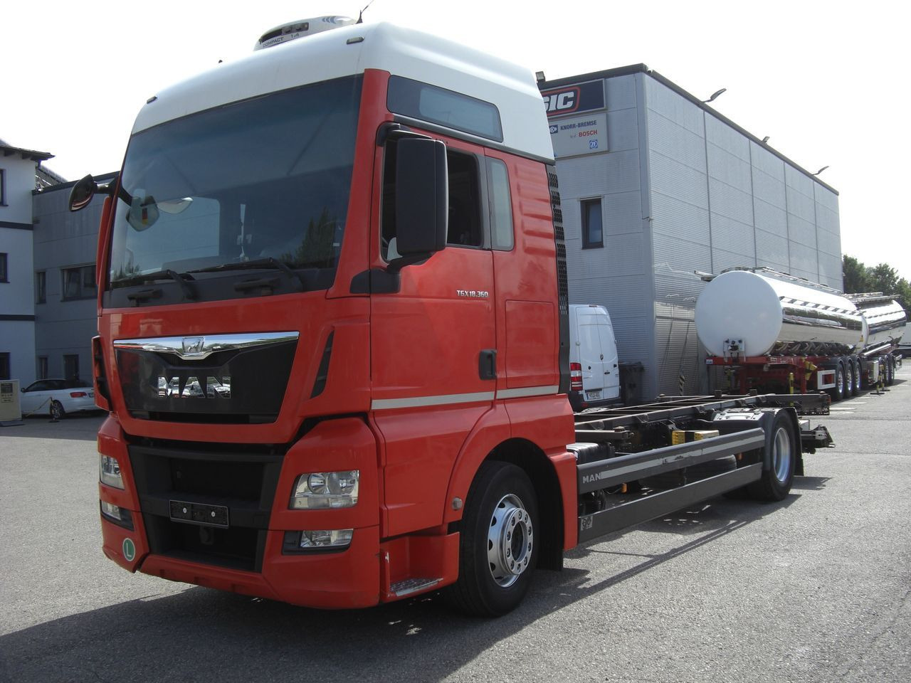 MAN 18360XXL TGX / LBW MAN 18360XXL TGX / LBW - شاحنات الحاويات / جسم علوي قابل للتغيير شاحنة: صور 1 MAN 18360XXL TGX / LBW MAN 18360XXL TGX / LBW - شاحنات الحاويات / جسم علوي قابل للتغيير شاحنة: صور 1
