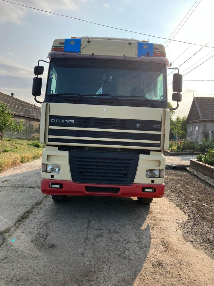 DAF XF 95 430 Platform - شاحنات مسطحة: صور 1 DAF XF 95 430 Platform - شاحنات مسطحة: صور 1