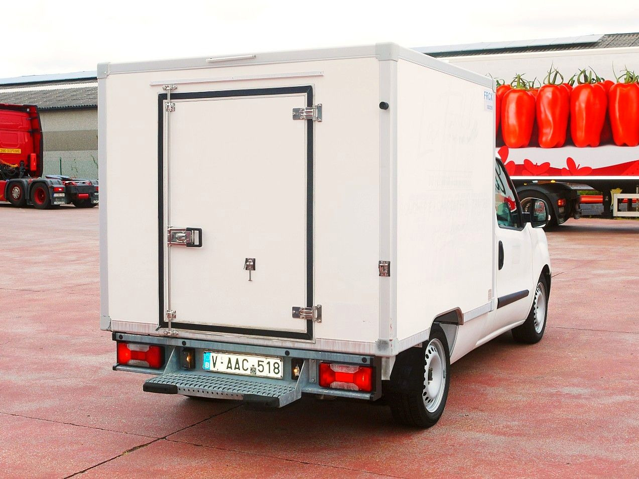 Fiat 1.3 DOBLO KUHLKOFFER RELEC FROD TR22 -20C - الشاحنات الصغيرة المبردة: صور 5 Fiat 1.3 DOBLO KUHLKOFFER RELEC FROD TR22 -20C - الشاحنات الصغيرة المبردة: صور 5