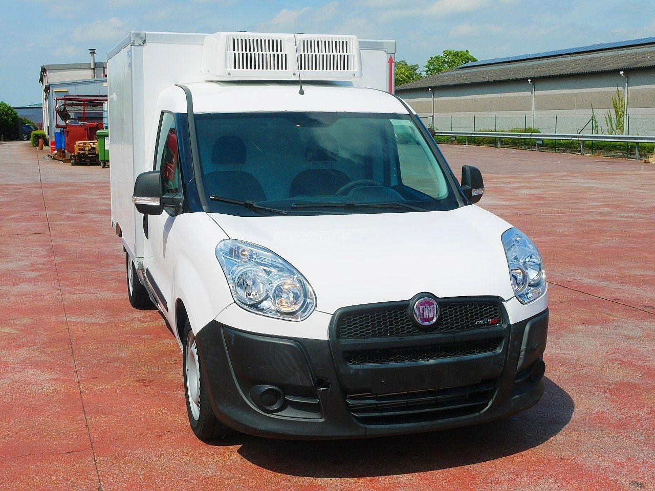 Fiat DOBLO 1.6 KUHKOFFER RELEC FROID TR22 -20C - الشاحنات الصغيرة المبردة: صور 1 Fiat DOBLO 1.6 KUHKOFFER RELEC FROID TR22 -20C - الشاحنات الصغيرة المبردة: صور 1