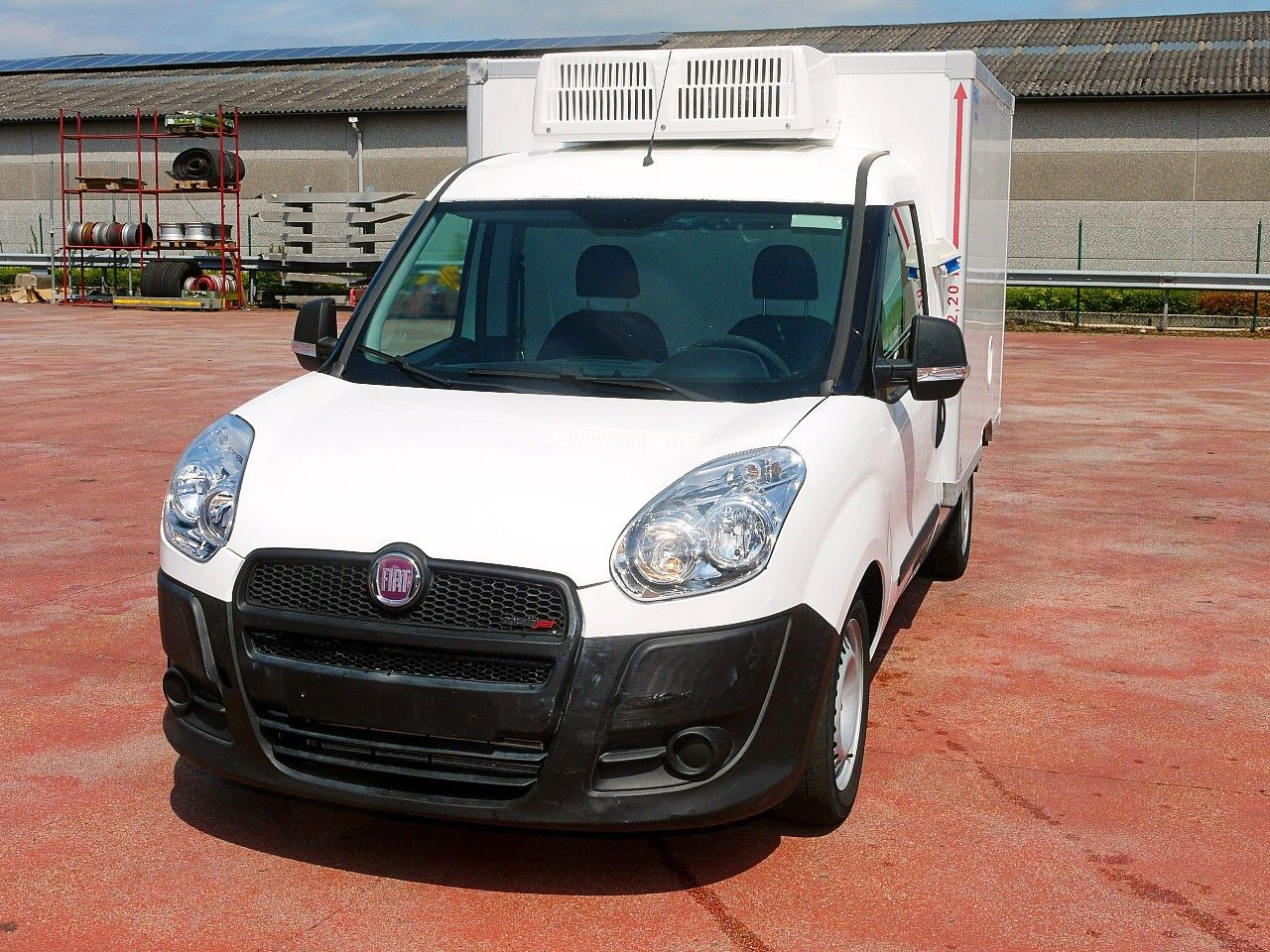 Fiat DOBLO 1.6 KUHKOFFER RELEC FROID TR22 -20C - الشاحنات الصغيرة المبردة: صور 5 Fiat DOBLO 1.6 KUHKOFFER RELEC FROID TR22 -20C - الشاحنات الصغيرة المبردة: صور 5