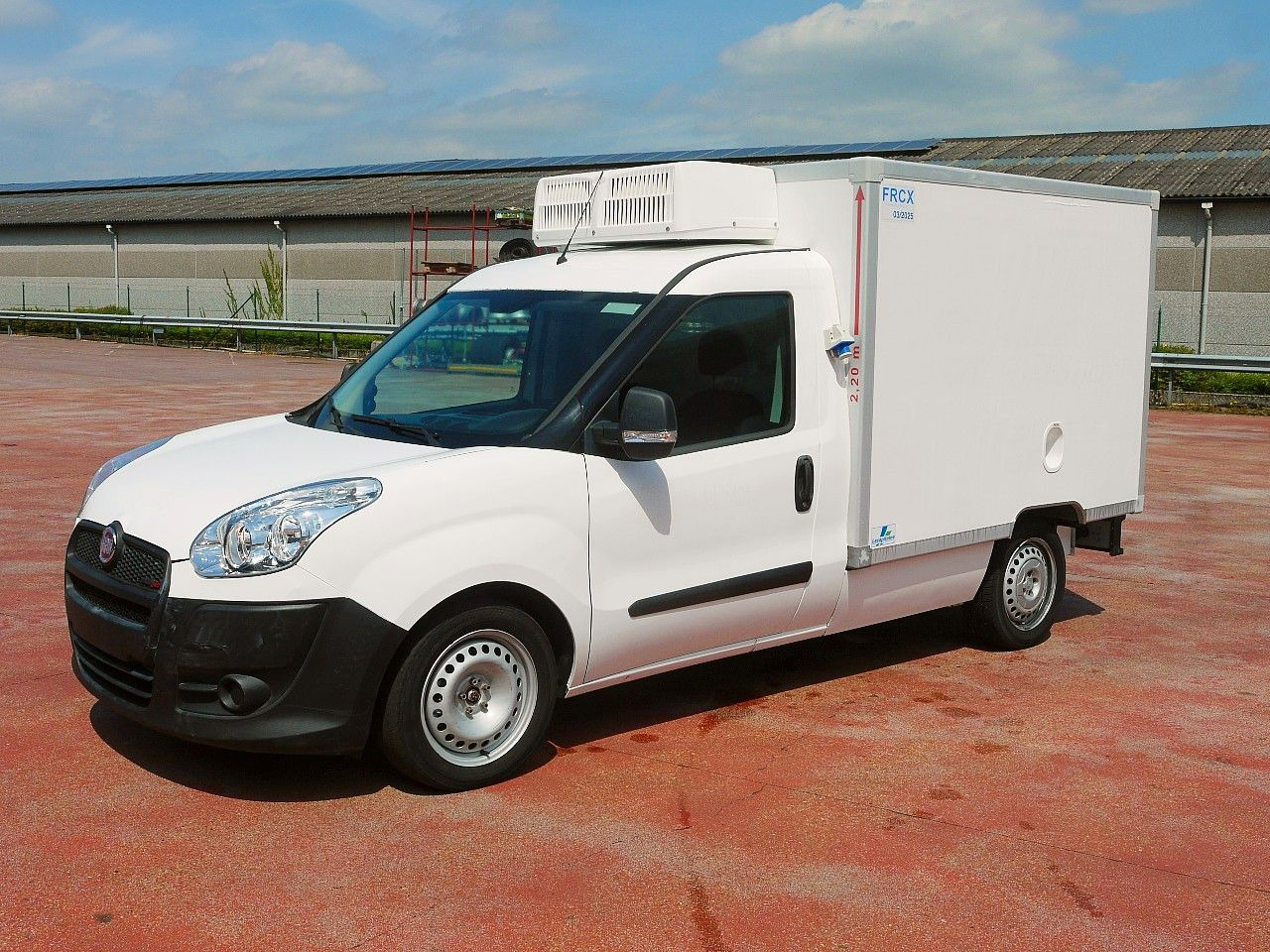 Fiat DOBLO 1.6 KUHKOFFER RELEC FROID TR22 -20C - الشاحنات الصغيرة المبردة: صور 4 Fiat DOBLO 1.6 KUHKOFFER RELEC FROID TR22 -20C - الشاحنات الصغيرة المبردة: صور 4