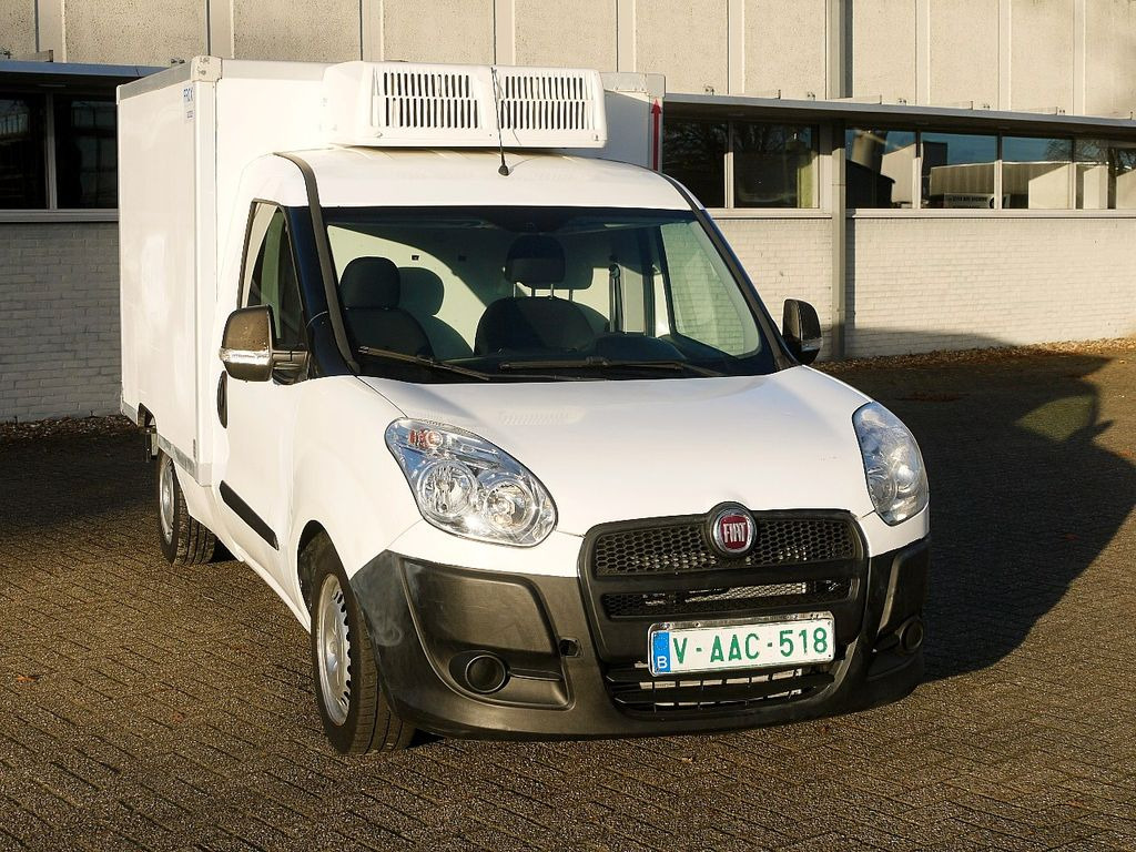 Fiat DOBLO 1.6 KUHLKOFFER CARRIER XARIOS -20 / AIRCO - الشاحنات الصغيرة المبردة: صور 1 Fiat DOBLO 1.6 KUHLKOFFER CARRIER XARIOS -20 / AIRCO - الشاحنات الصغيرة المبردة: صور 1