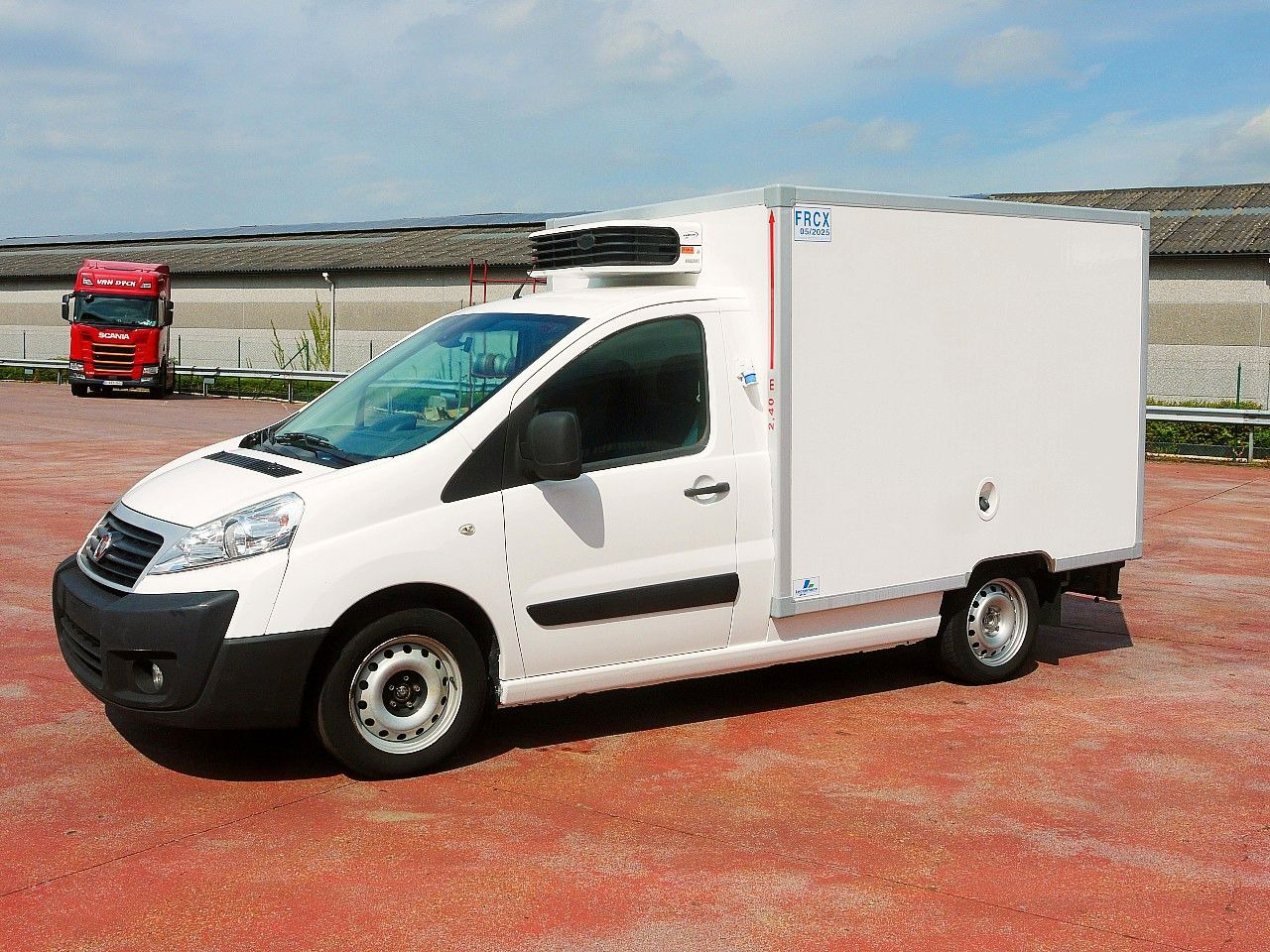 Fiat SCUDO 2.0 KUHLKOFFER CARRIER XARIOS 200 -20C - الشاحنات الصغيرة المبردة: صور 4 Fiat SCUDO 2.0 KUHLKOFFER CARRIER XARIOS 200 -20C - الشاحنات الصغيرة المبردة: صور 4