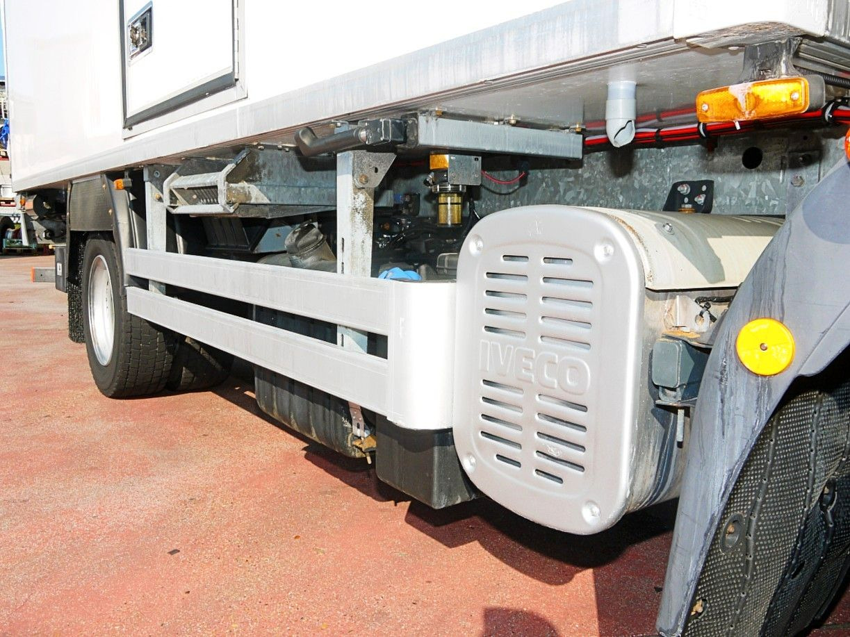 مبردة شاحنة Iveco 120E18 EUROCARGO KUHLKOFFER CARRIER SUPRA 550: صور 16