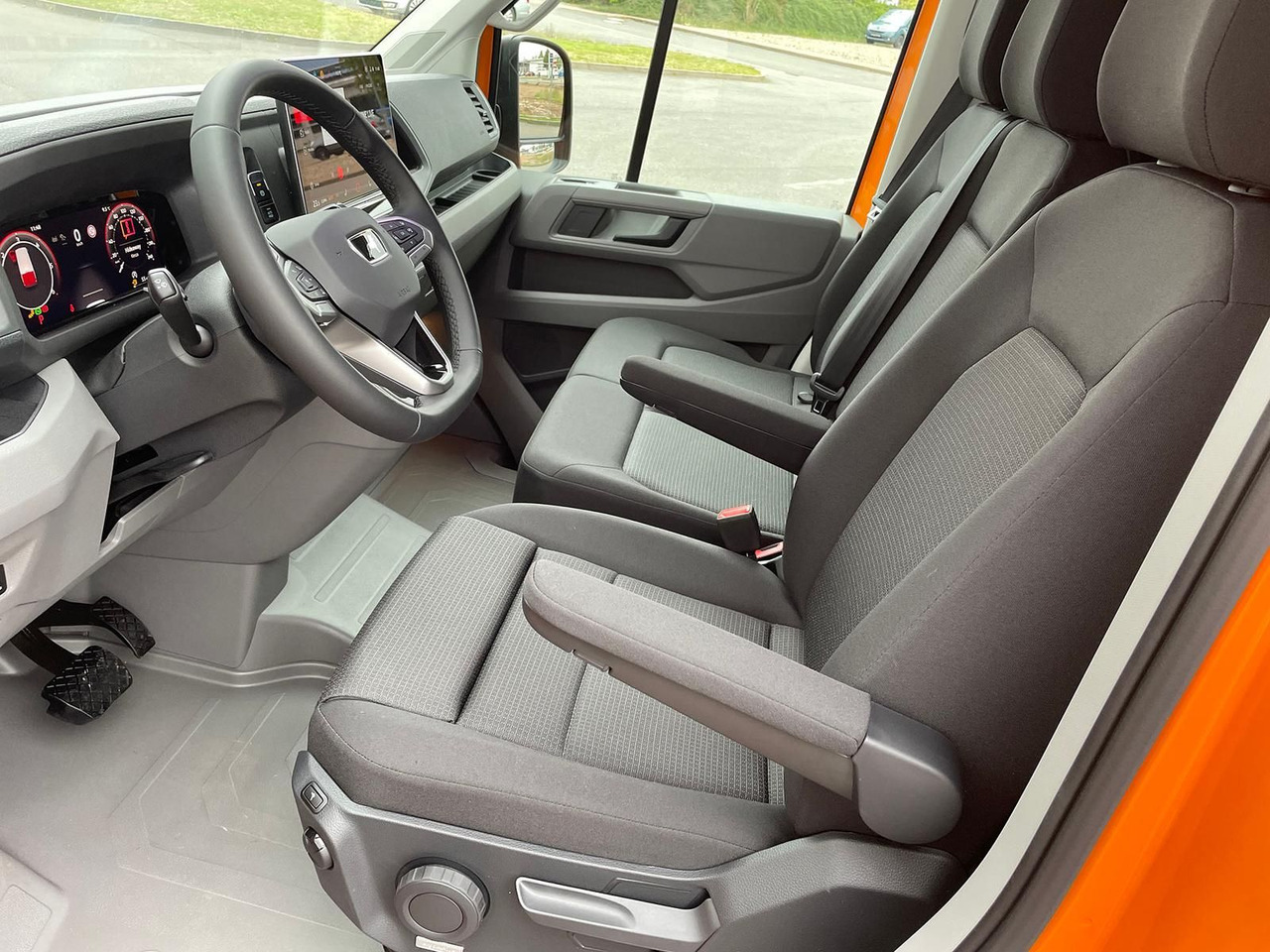 سيارة MAN TGE 3.180 Kasten L3H2 ACC LED STANDHZ NAVI: صور 29