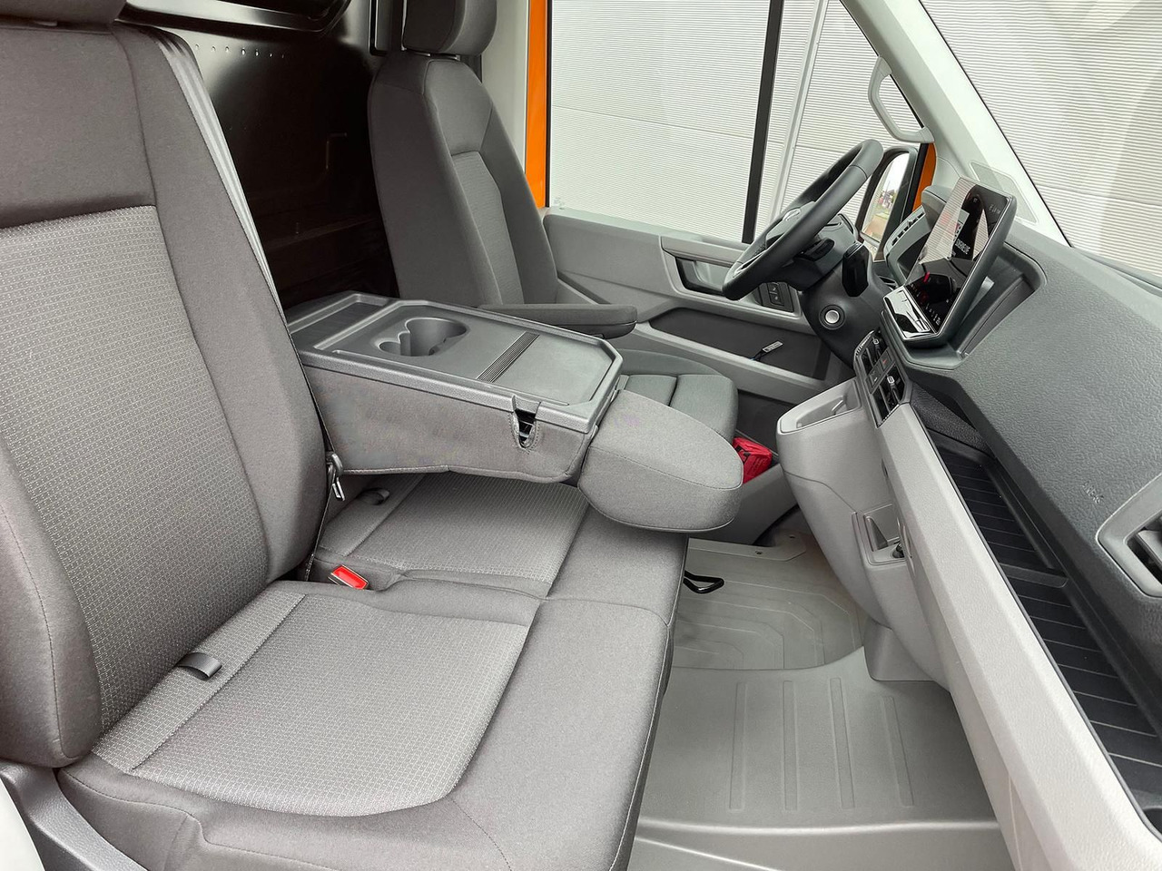 سيارة MAN TGE 3.180 Kasten L3H2 ACC LED STANDHZ NAVI: صور 27