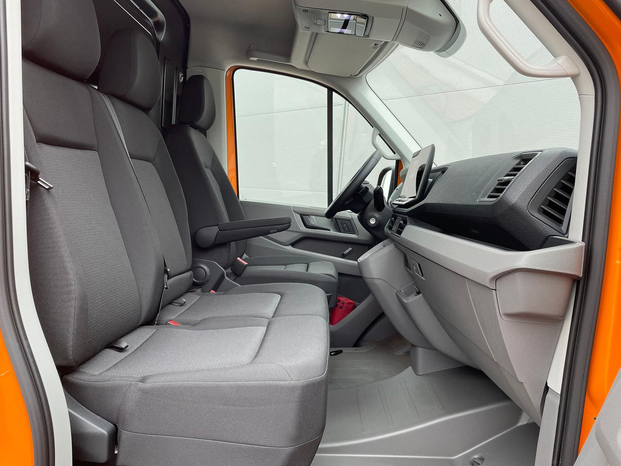 سيارة MAN TGE 3.180 Kasten L3H2 ACC LED STANDHZ NAVI: صور 15