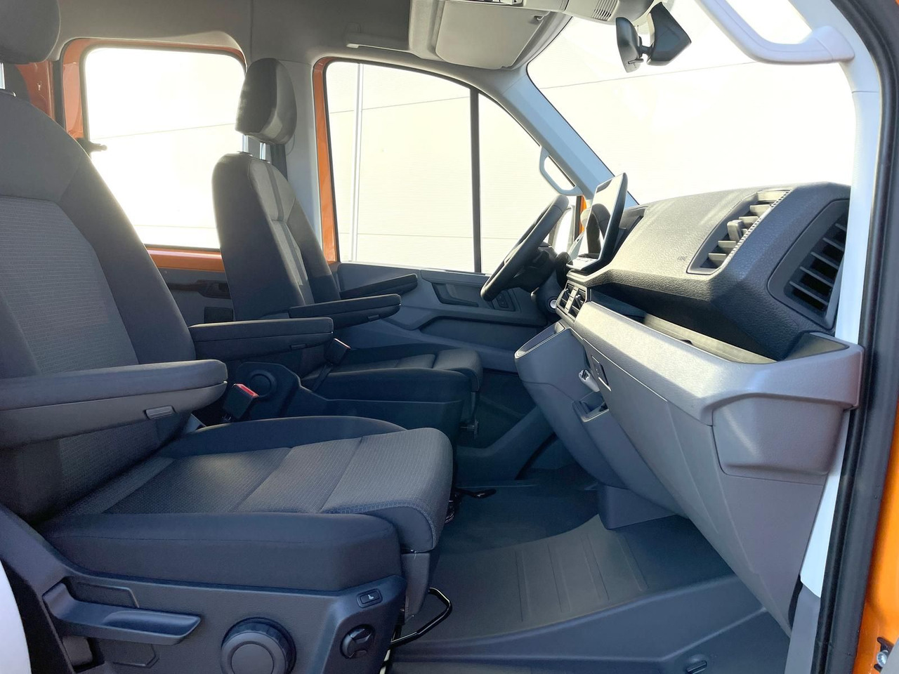 سيارة MAN TGE 3.180 Pritsche DOKA LR 4x4 ACC LED SHZ Diff.: صور 15 سيارة MAN TGE 3.180 Pritsche DOKA LR 4x4 ACC LED SHZ Diff.: صور 15