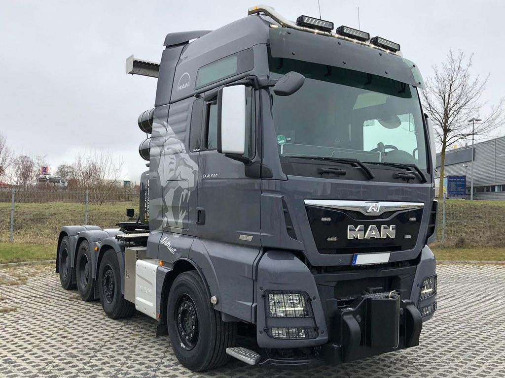 MAN TGX 41.640 8x4 Euro 6,Schwerlast 250t - شاحنة جرار: صور 1 MAN TGX 41.640 8x4 Euro 6,Schwerlast 250t - شاحنة جرار: صور 1