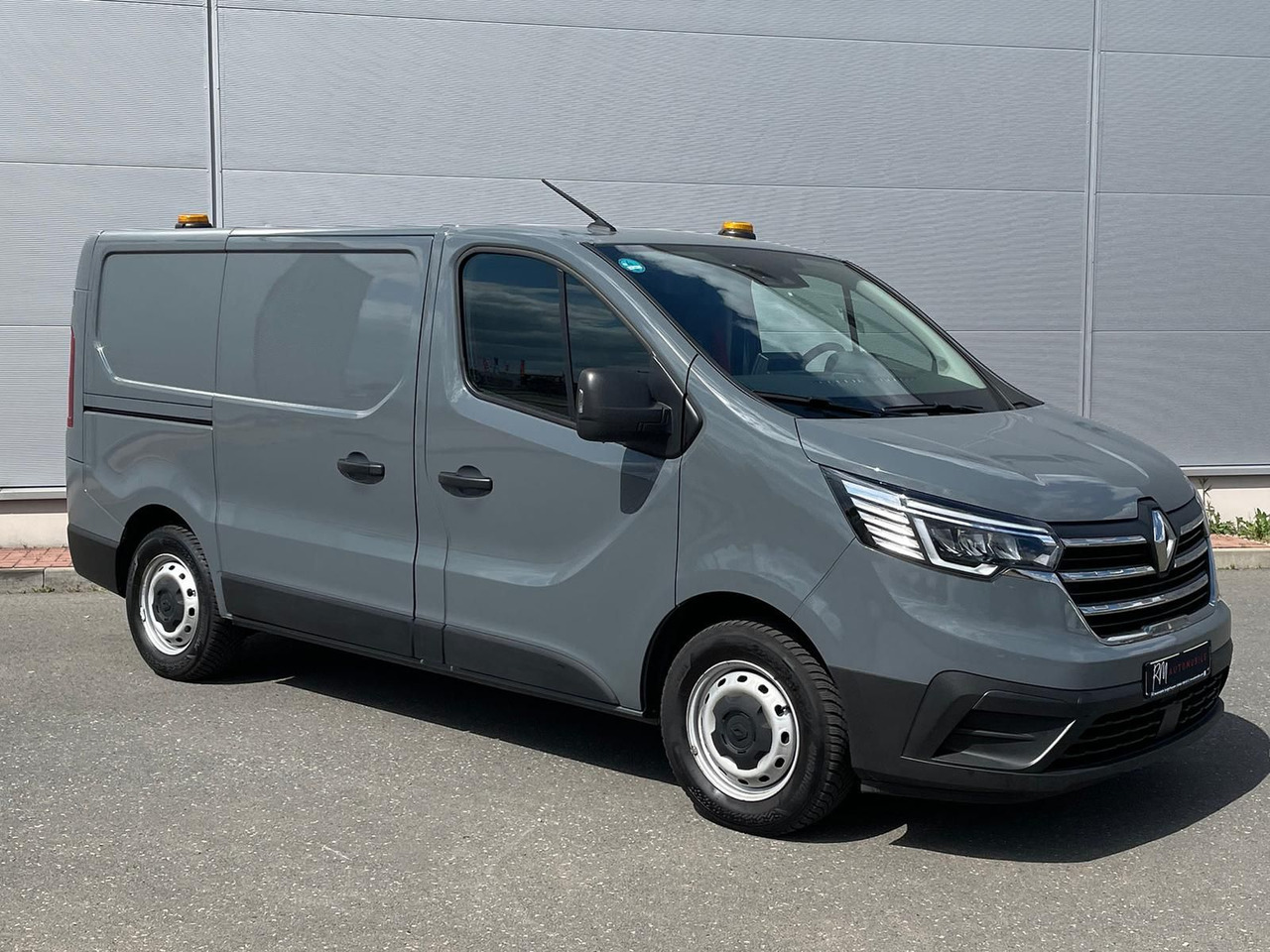Renault Trafic Kasten RED EDITION L1H1 AHK LED DAB MFL - فان: صور 2 Renault Trafic Kasten RED EDITION L1H1 AHK LED DAB MFL - فان: صور 2