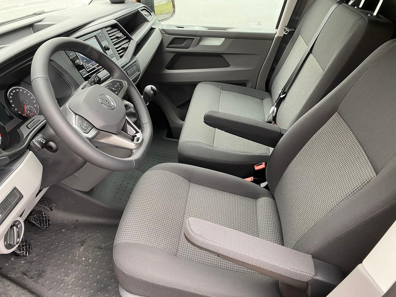 فان Volkswagen T6.1 Transporter Kasten lang LED PDC KLIMA SITZH: صور 17