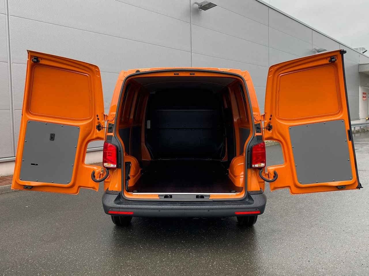 فان Volkswagen T6.1 Transporter Kasten lang LED PDC KLIMA SITZH: صور 33