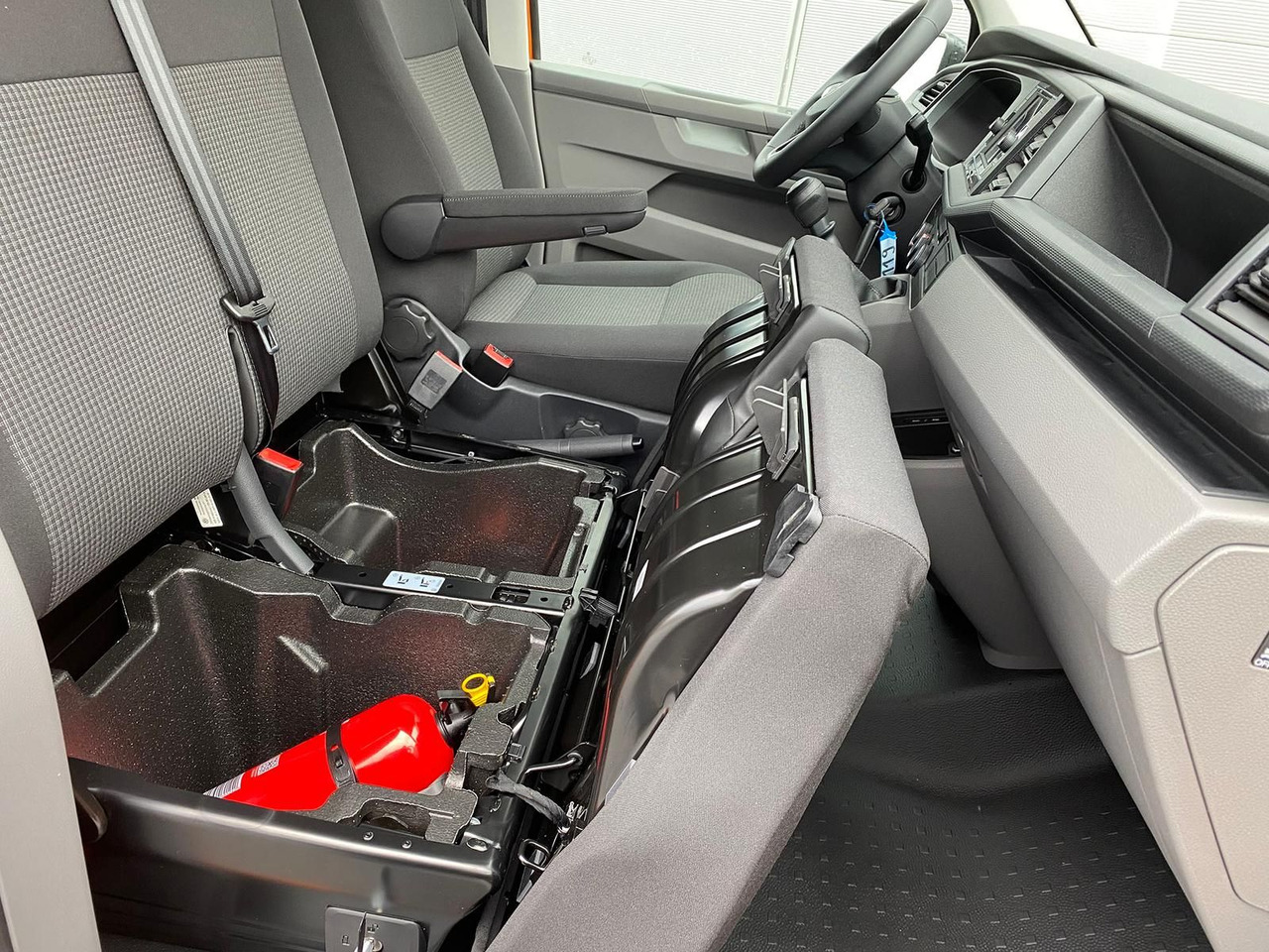فان Volkswagen T6.1 Transporter Kasten lang LED PDC KLIMA SITZH: صور 18