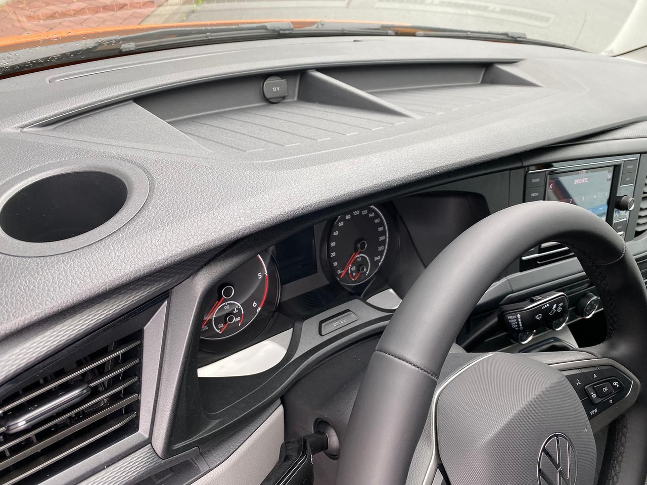 فان Volkswagen T6.1 Transporter Kasten lang LED PDC KLIMA SITZH: صور 28