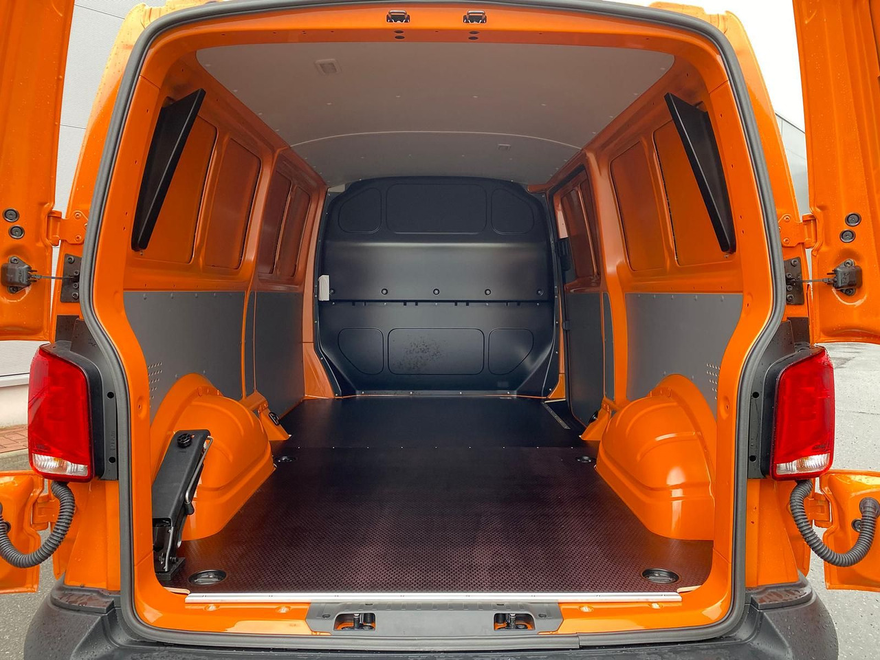 فان Volkswagen T6.1 Transporter Kasten lang LED PDC KLIMA SITZH: صور 32