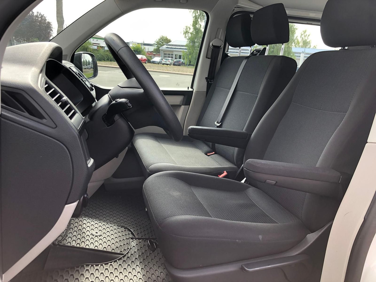 حافلة صغيرة, ميكروباص Volkswagen T6 Transporter 2.0 TDI Kombi lang 9-SITZE TEMP: صور 23
