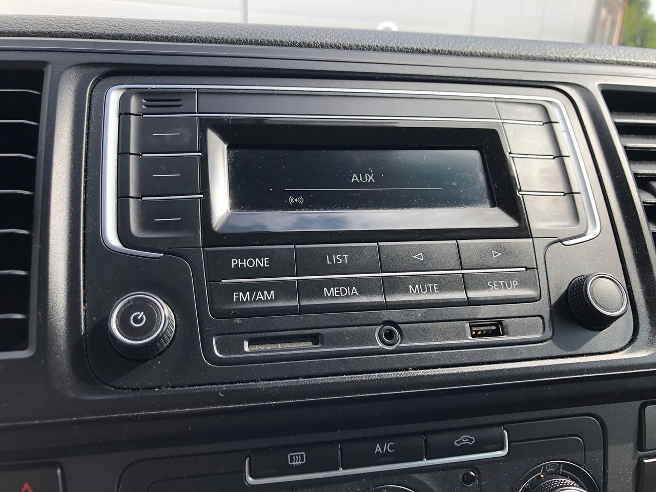 حافلة صغيرة, ميكروباص Volkswagen T6 Transporter 2.0 TDI Kombi lang 9-SITZE TEMP: صور 32