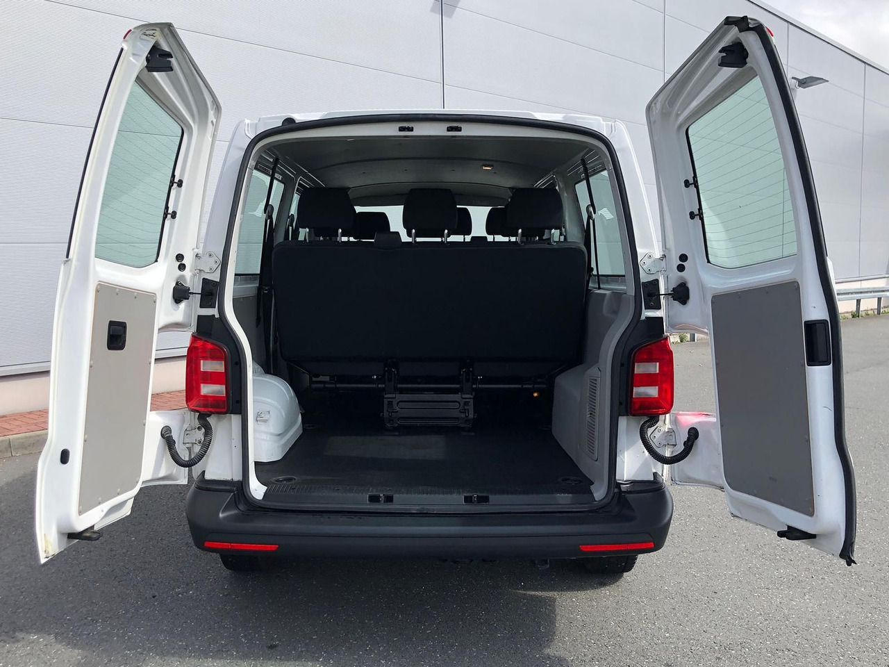 حافلة صغيرة, ميكروباص Volkswagen T6 Transporter 2.0 TDI Kombi lang 9-SITZE TEMP: صور 21