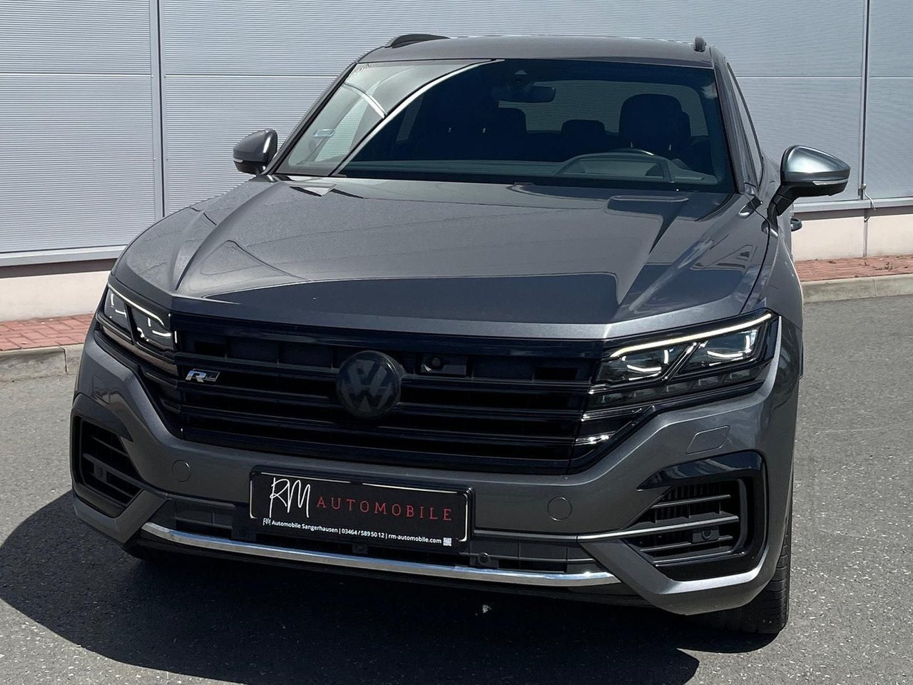 Volkswagen Touareg 4.0 V8 TDI One Million 4M LEDER AHK ACC - سيارة دفع رباعي: صور 4 Volkswagen Touareg 4.0 V8 TDI One Million 4M LEDER AHK ACC - سيارة دفع رباعي: صور 4