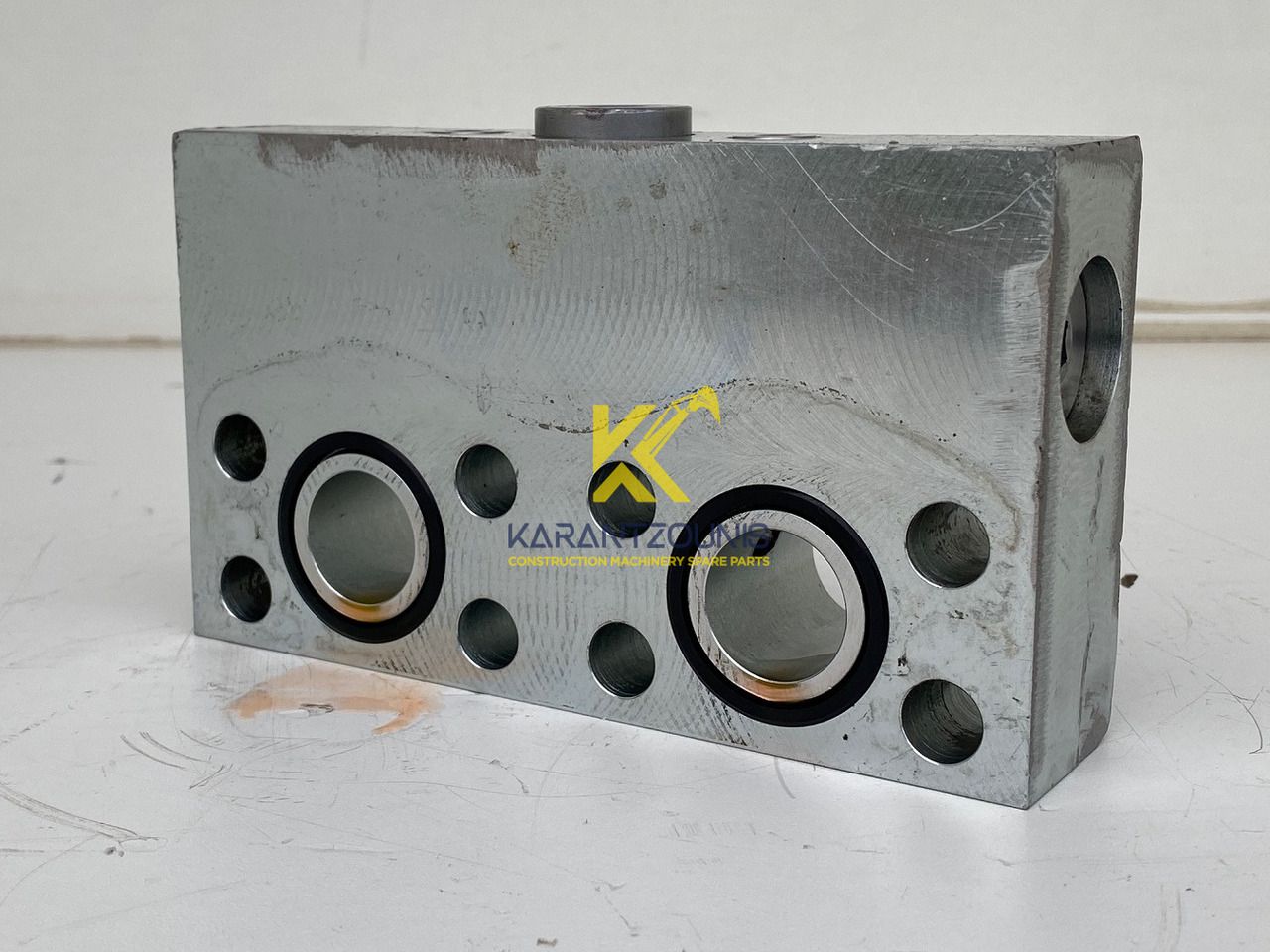 Liebherr Dämpfungsventil ID-Nr.10121777. P924 COMP, P926, R926, R916, R922, R924 COMP, R924, R926 COMP, R926, R930, R936, R946, R950 T, R960 T. #DÄ27652# - محرك سوينغ - حفارة: صور 3 Liebherr Dämpfungsventil ID-Nr.10121777. P924 COMP, P926, R926, R916, R922, R924 COMP, R924, R926 COMP, R926, R930, R936, R946, R950 T, R960 T. #DÄ27652# - محرك سوينغ - حفارة: صور 3