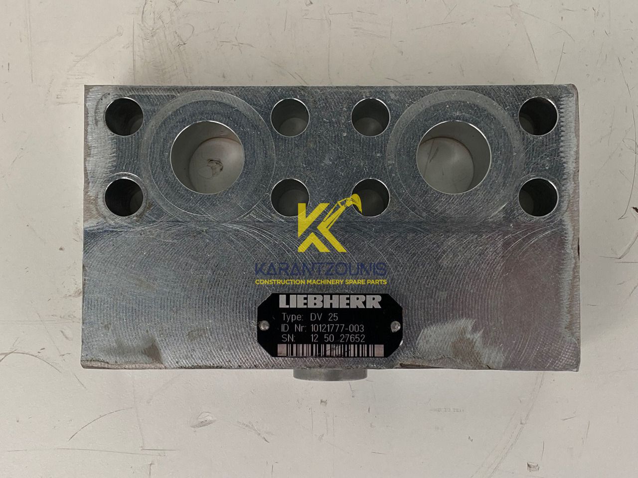 Liebherr Dämpfungsventil ID-Nr.10121777. P924 COMP, P926, R926, R916, R922, R924 COMP, R924, R926 COMP, R926, R930, R936, R946, R950 T, R960 T. #DÄ27652# - محرك سوينغ - حفارة: صور 2 Liebherr Dämpfungsventil ID-Nr.10121777. P924 COMP, P926, R926, R916, R922, R924 COMP, R924, R926 COMP, R926, R930, R936, R946, R950 T, R960 T. #DÄ27652# - محرك سوينغ - حفارة: صور 2