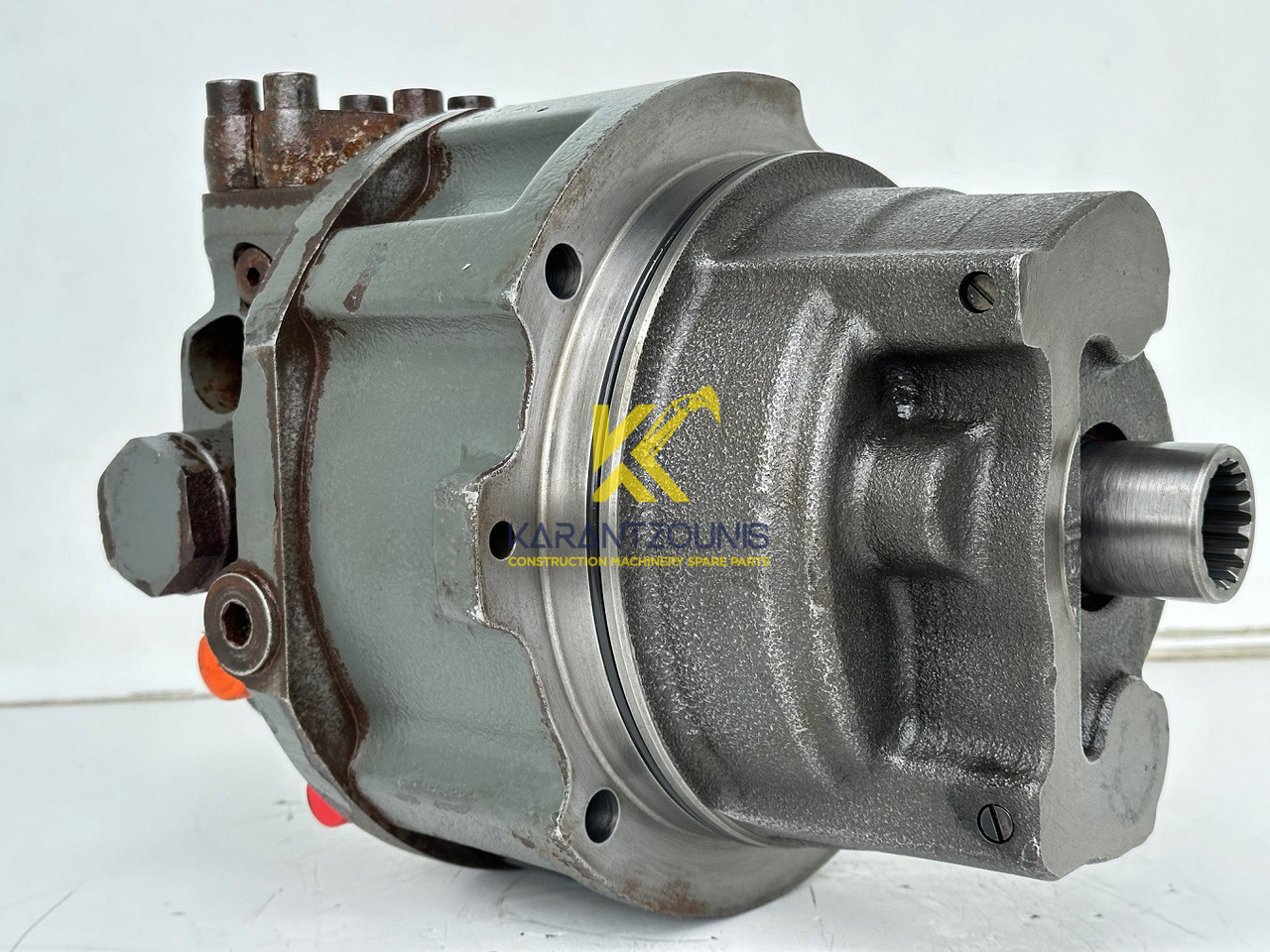 Liebherr Hydraulikeinbaumotor CMVE O 108. ID-Nr.10118562 - ID-Nr.10132610 - ID-Nr.10129048. LOS1916, LOS916, LOS926, R906, R916, R918, R920, R922, R924, R926COMP, R926, R936. #28314# - محرك هيدروليكي - آلات البناء: صور 1 Liebherr Hydraulikeinbaumotor CMVE O 108. ID-Nr.10118562 - ID-Nr.10132610 - ID-Nr.10129048. LOS1916, LOS916, LOS926, R906, R916, R918, R920, R922, R924, R926COMP, R926, R936. #28314# - محرك هيدروليكي - آلات البناء: صور 1