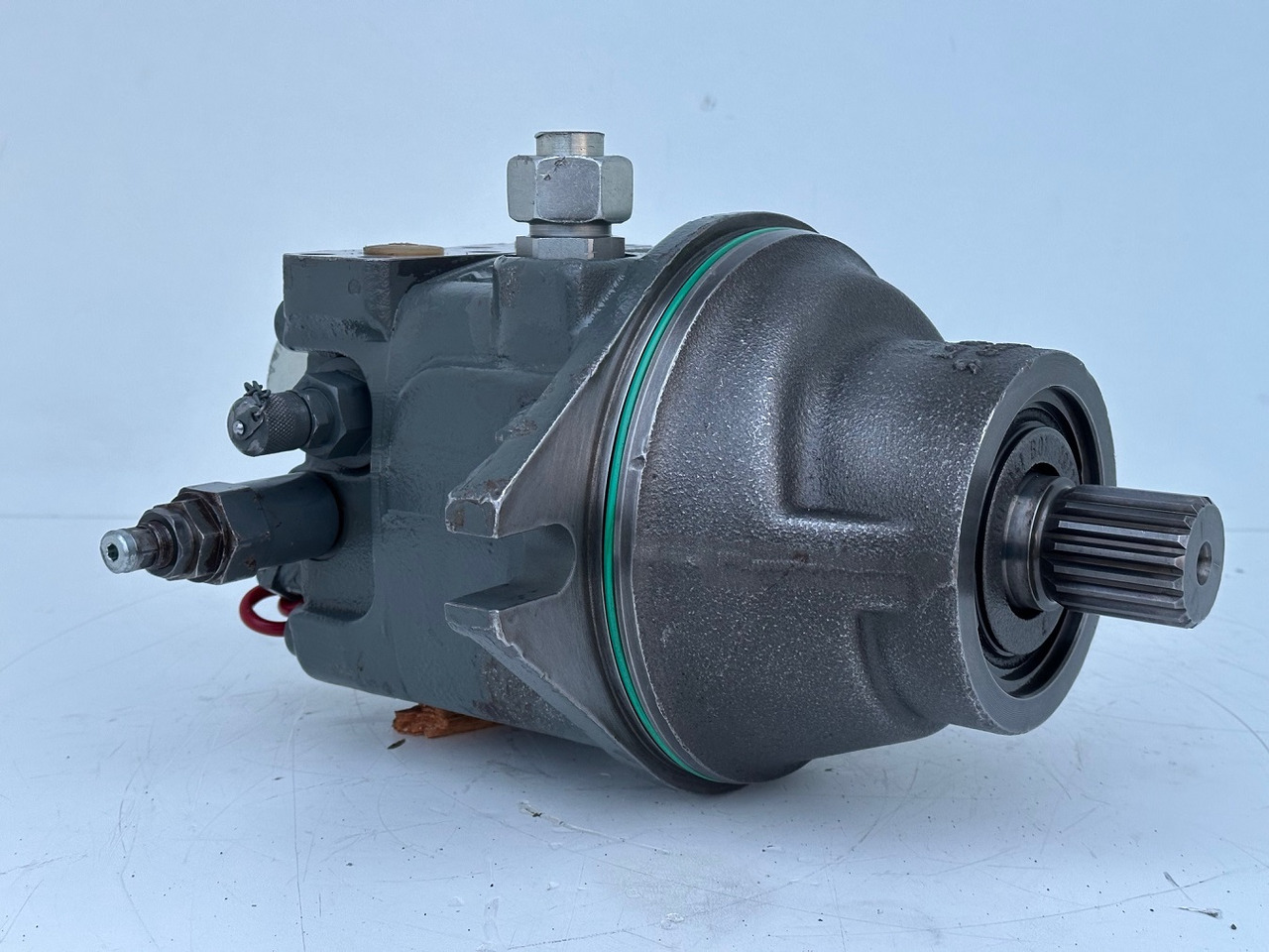 Liebherr Hydraulikeinbaumotor Typ:FMF090. ID-Nr.10139164 - ID-Nr.11371743. R946 LC, R946 LC-V, R946 NLC, R946 S-HD, R950 LC-V, R950 S-HD, R950. #11371743.11929# - محرك سوينغ - حفارة: صور 2 Liebherr Hydraulikeinbaumotor Typ:FMF090. ID-Nr.10139164 - ID-Nr.11371743. R946 LC, R946 LC-V, R946 NLC, R946 S-HD, R950 LC-V, R950 S-HD, R950. #11371743.11929# - محرك سوينغ - حفارة: صور 2