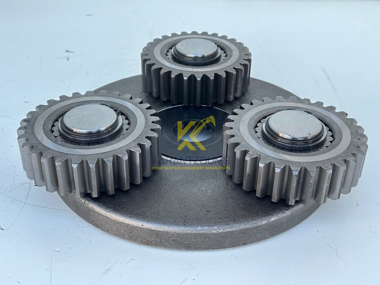 Liebherr Planetenträger ID-Nr.90024938 mit Planetenräder ID-Nr.90024939. FAT400P112 -FAT400P130 - FAT400P139. LO1936, LOS926, R926, R928, R930, R934, R936, R940, R944, R946, R950 T. #PL-PL.17.10# - محرك السفر - آلات البناء: صور 4 Liebherr Planetenträger ID-Nr.90024938 mit Planetenräder ID-Nr.90024939. FAT400P112 -FAT400P130 - FAT400P139. LO1936, LOS926, R926, R928, R930, R934, R936, R940, R944, R946, R950 T. #PL-PL.17.10# - محرك السفر - آلات البناء: صور 4