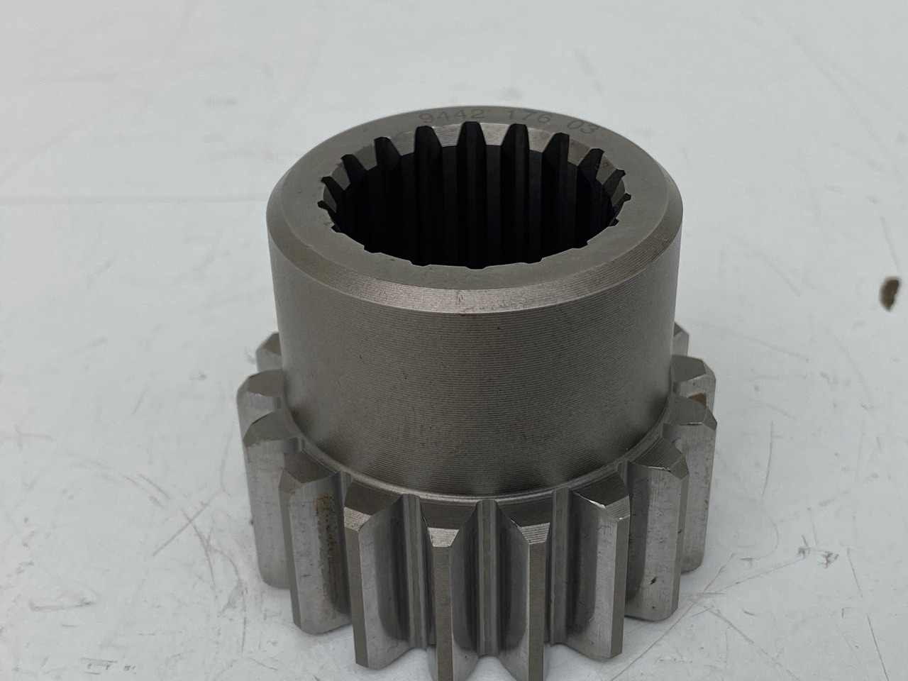 Liebherr Sonnenrad ID-Nr.9442176. SAT325/204. A954, EP954B, P954, R954 B. - محرك سوينغ - حفارة: صور 1 Liebherr Sonnenrad ID-Nr.9442176. SAT325/204. A954, EP954B, P954, R954 B. - محرك سوينغ - حفارة: صور 1