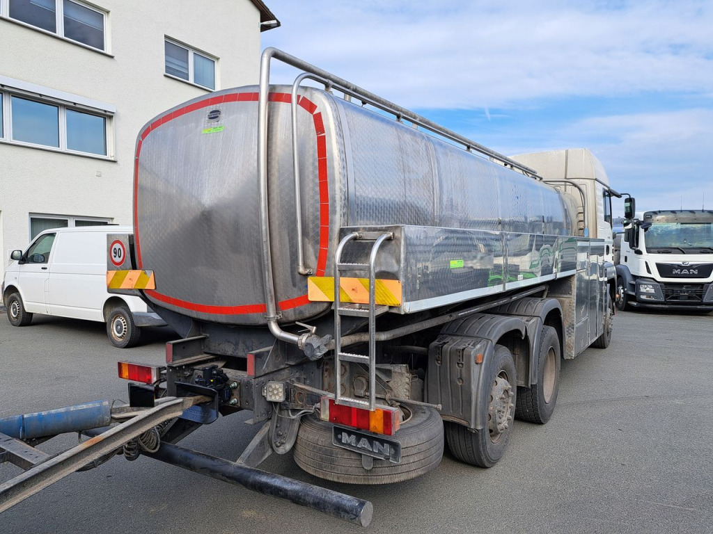 MAN TGA 03 26.413 FNLLW Wasserfahrzeug (Nr. 5726) - شاحنة صهريج: صور 5 MAN TGA 03 26.413 FNLLW Wasserfahrzeug (Nr. 5726) - شاحنة صهريج: صور 5
