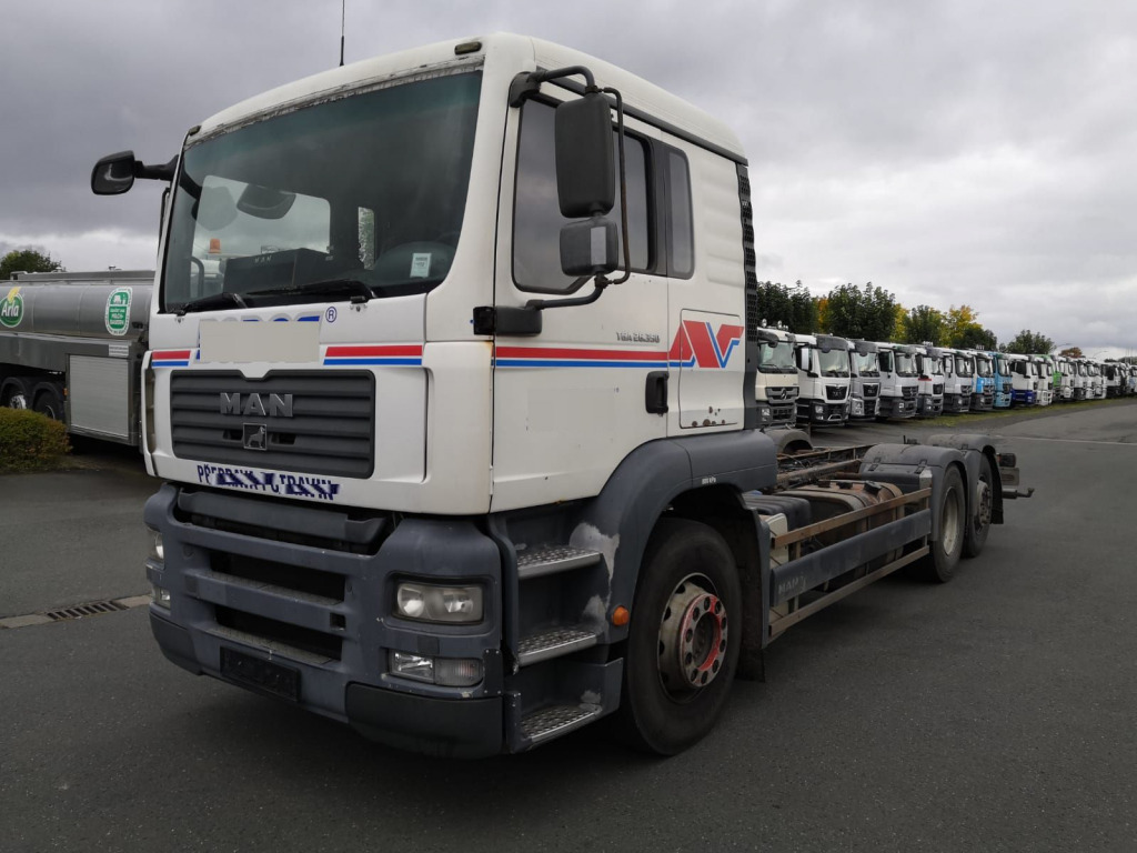 MAN TGA 26.350 6x2 (Nr. 4998) - الشاسيه شاحنة: صور 3 MAN TGA 26.350 6x2 (Nr. 4998) - الشاسيه شاحنة: صور 3
