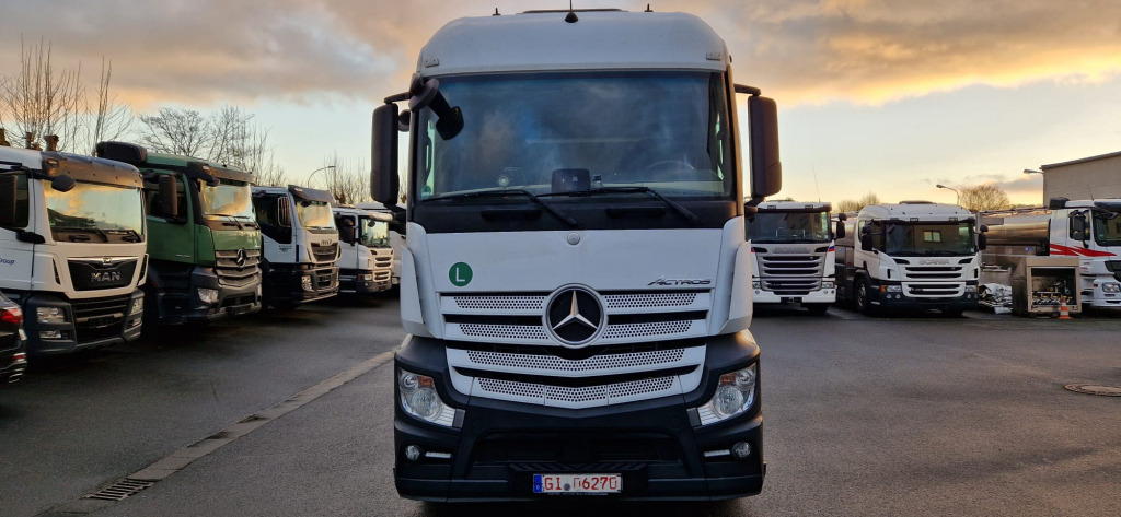 Mercedes Benz Actros 1842 4x2 (Nr. 5952) - شاحنة جرار: صور 2 Mercedes Benz Actros 1842 4x2 (Nr. 5952) - شاحنة جرار: صور 2